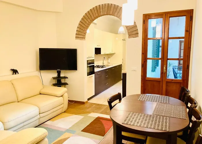 Deluxe Apartment In The Centre Of Florence