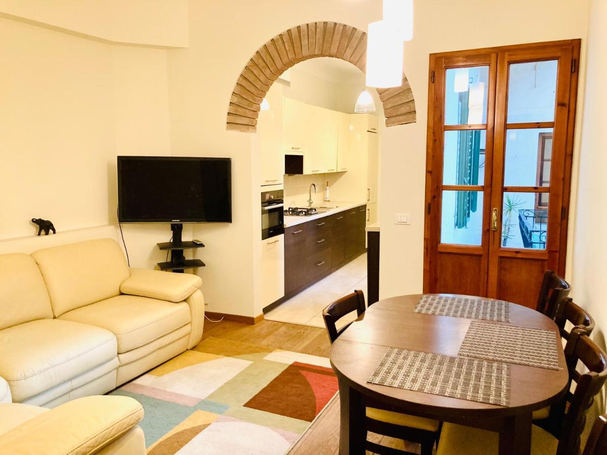 Deluxe In The Centre Of Apartment *