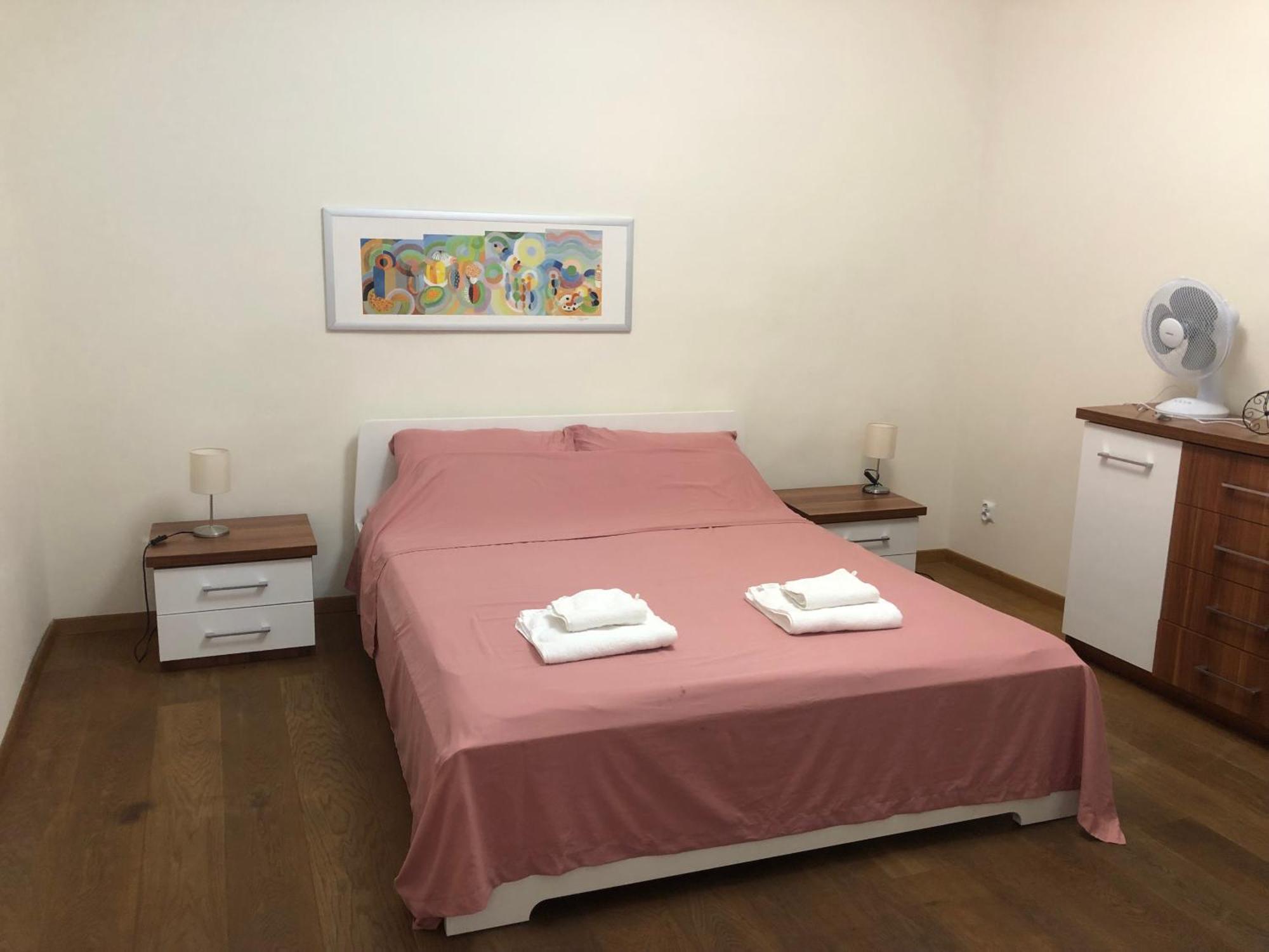 Deluxe In The Centre Of